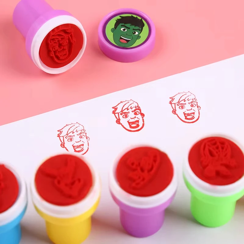 Spidey and His Amazing Stamps  - Cosplay Prop Filler reseña y precio